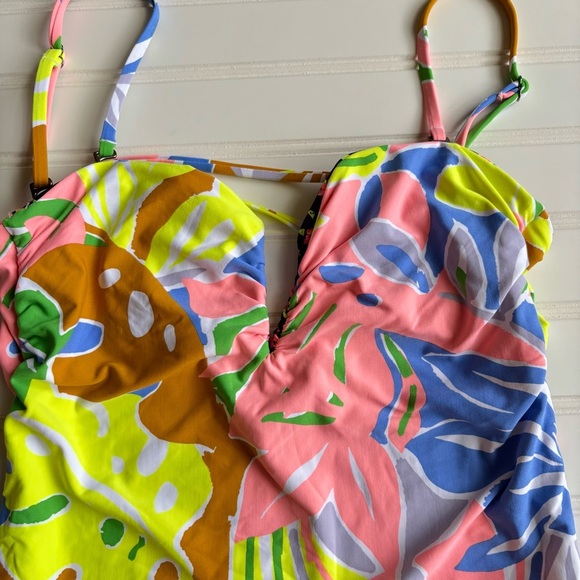 Maaji | Women's Floral Cheeky One Piece Bathing Suit Size Large NWOT Beach Pool - Picture 3 of 10